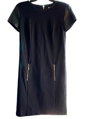 ❤️ MICHAEL Michael Kors Black Short Sleeve Shift Dress with Gold Zippers